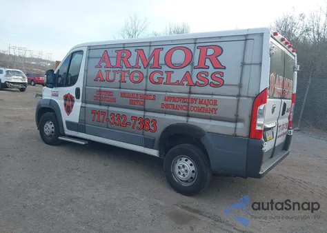 2017 Ram Promaster 1500 Low Roof 136 Wb z USA, uszkodzony, nr VIN 3C6TRVAG5HE531555